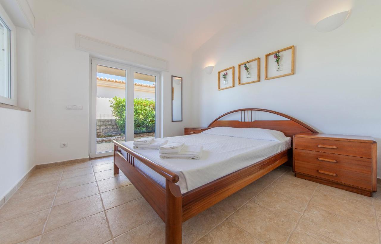 N - Astonishing Bay View Guesthouse 라고스 외부 사진